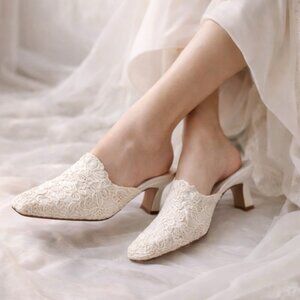 Stuart Weitzman Ivory Lace Pointed-Toe Mules